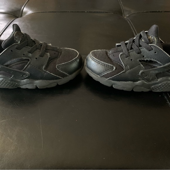 Nike Huarache - Picture 1 of 4